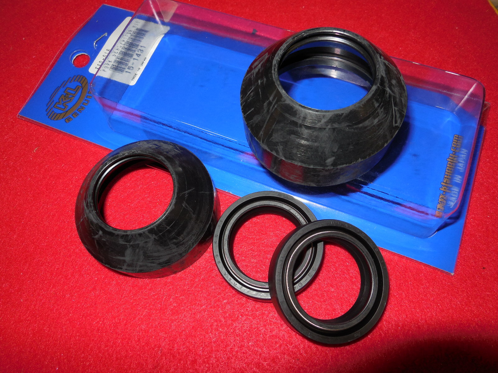 Fork Seals & Wipers Kawasaki KZ305 KZ400 KZ440 KX80 Fork boots 15-1431