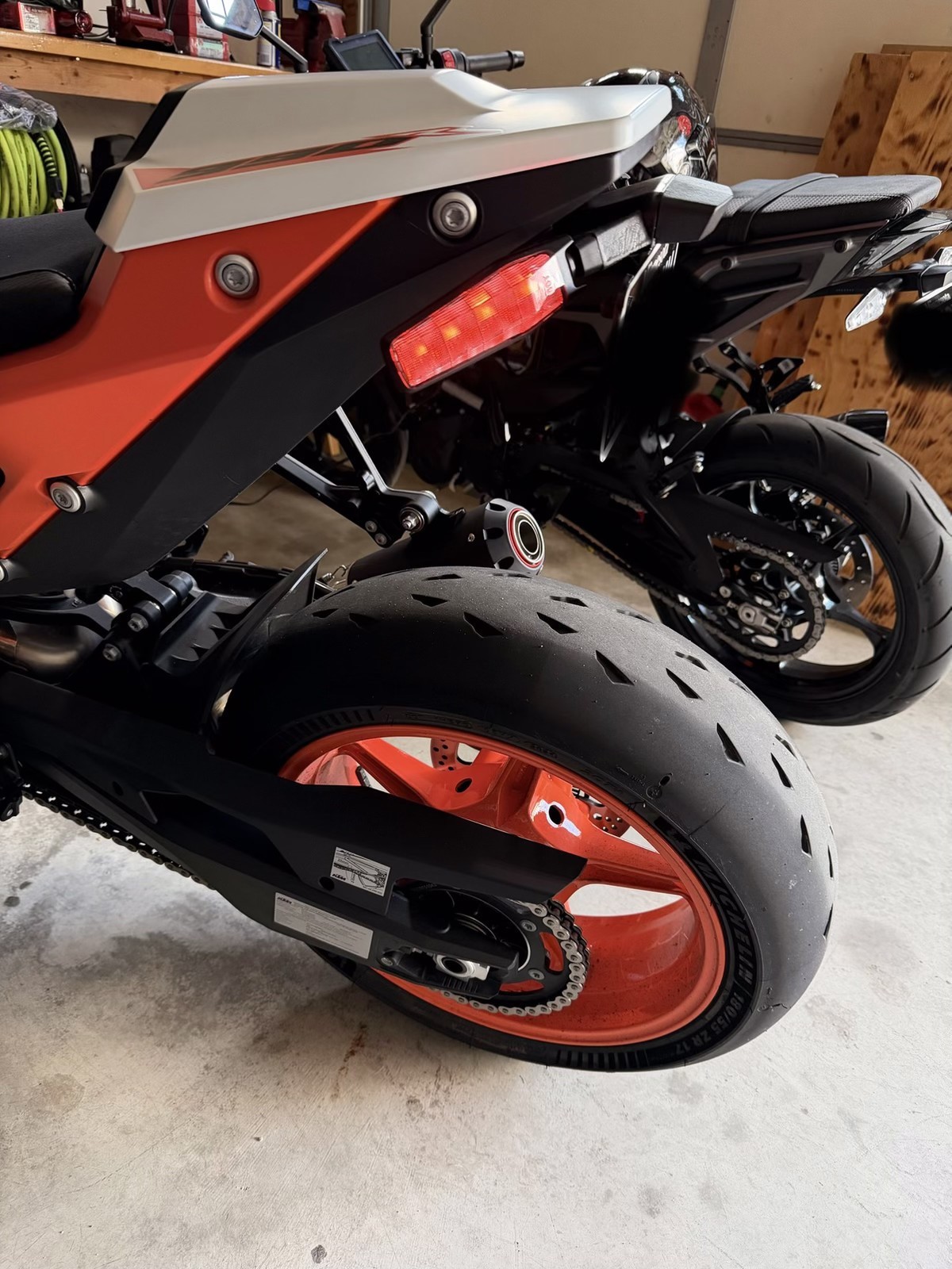 KTM 990 Duke Tucked Tail Tidy / Fender Eliminator 2024 +