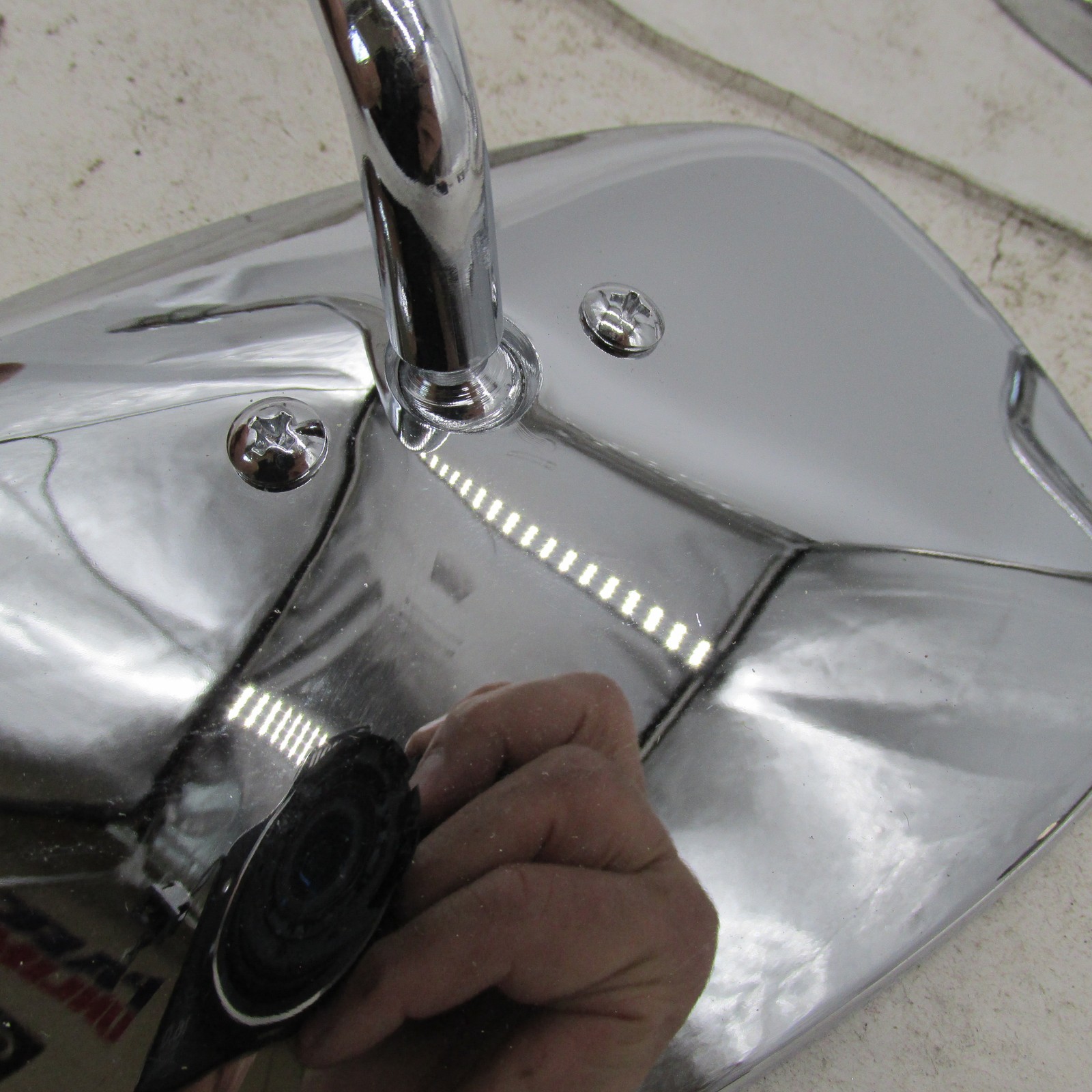 Pair of Harley OEM Chrome Short Stem Mirrors *1 is Cracked* 91875-88 91892-88