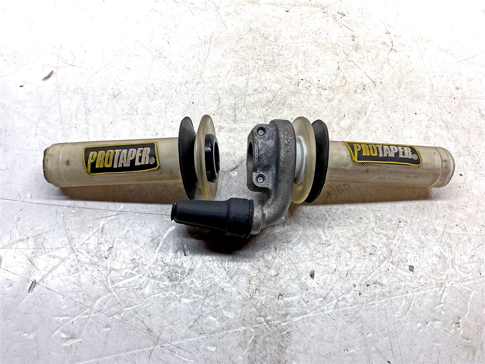 2019 Husqvarna FE450 Grip Set – 79002021200