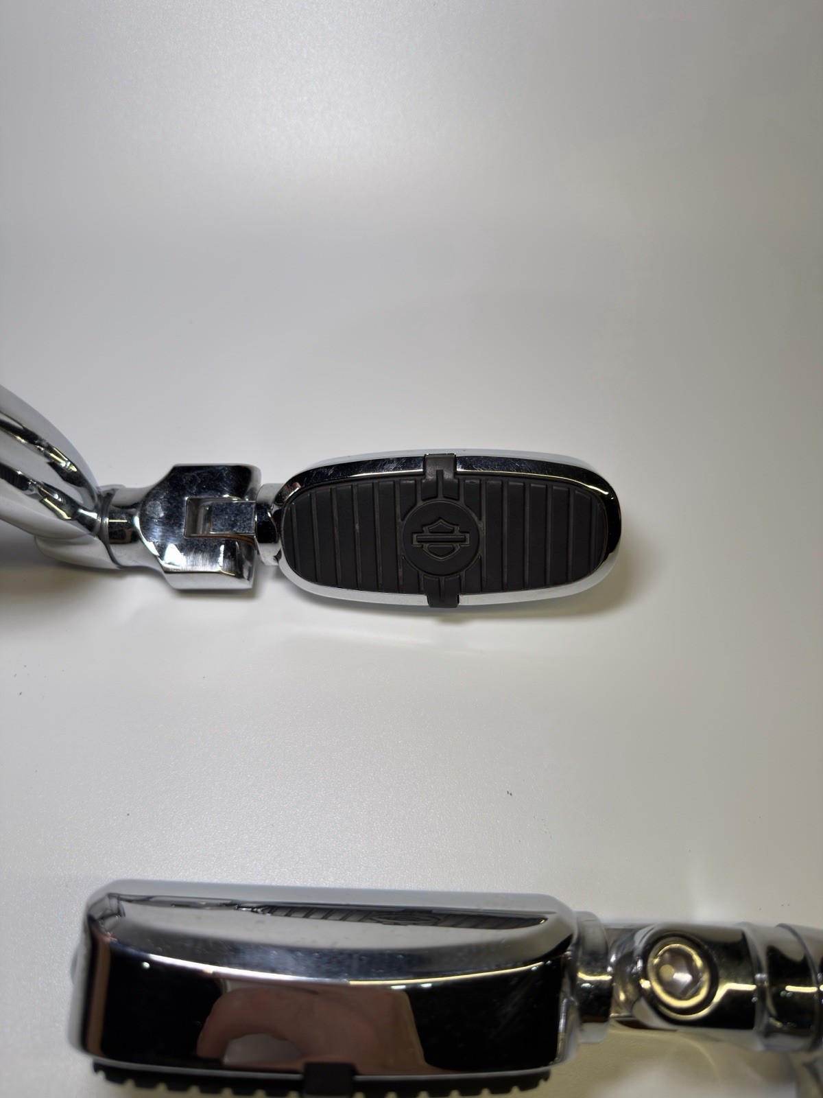 Harley-Davidson Crested Bar & Shield Footpegs w/ 360 Degree Highway Mounts