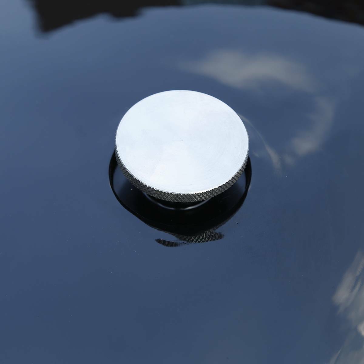 Painted 5″ Extended 4.7 Gallon Fuel Gas Tank Fit For Harley Touring FL Chopper