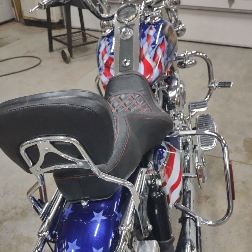 1-Piece Two-Up Seat Full Set For Harley Road King FLHR / FLHRI FLHRCI 1997-2007