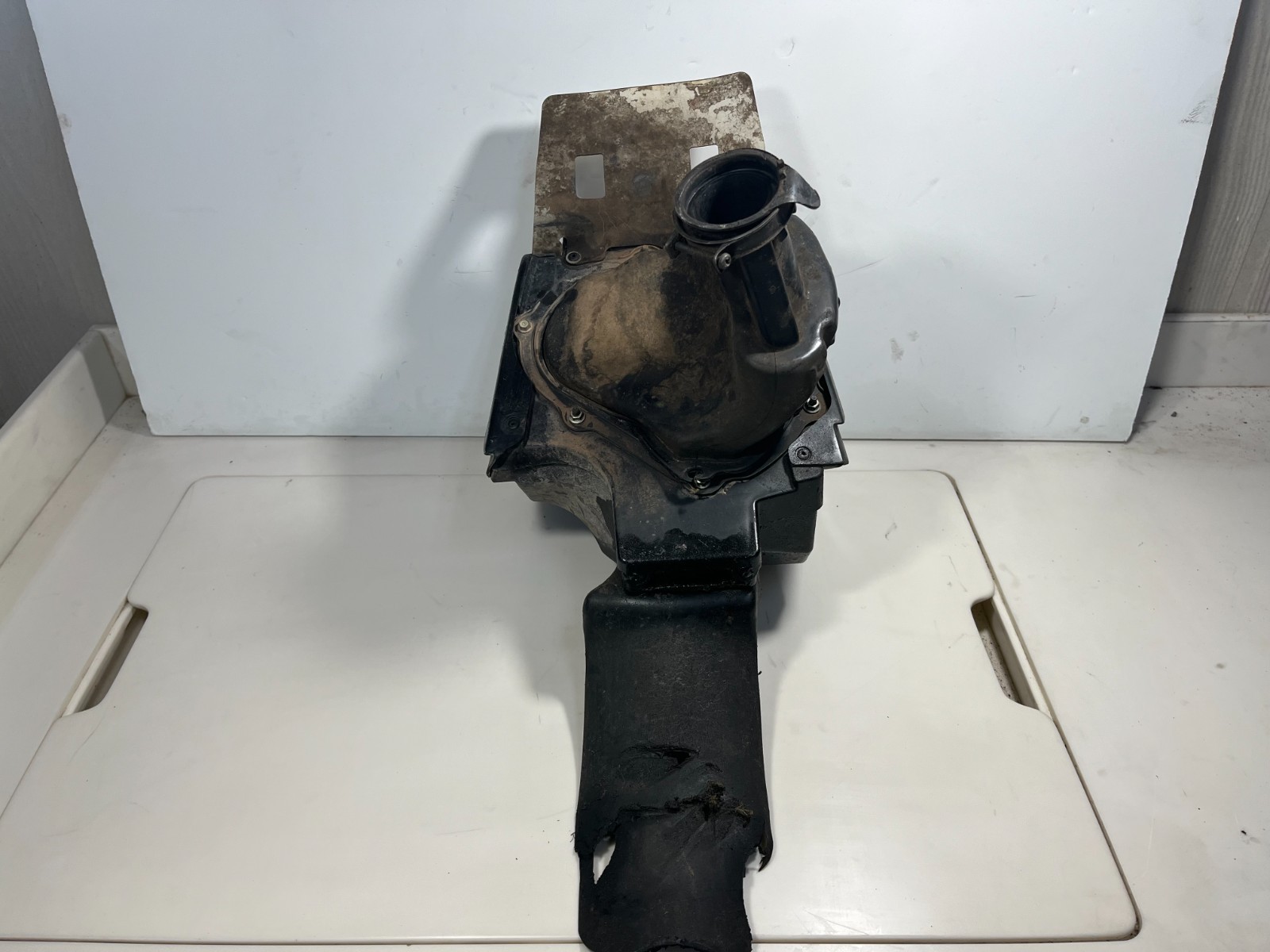 2009 Kawasaki KX250F OEM Airbox Intake Air Cleaner Case Assembly 11011-0735