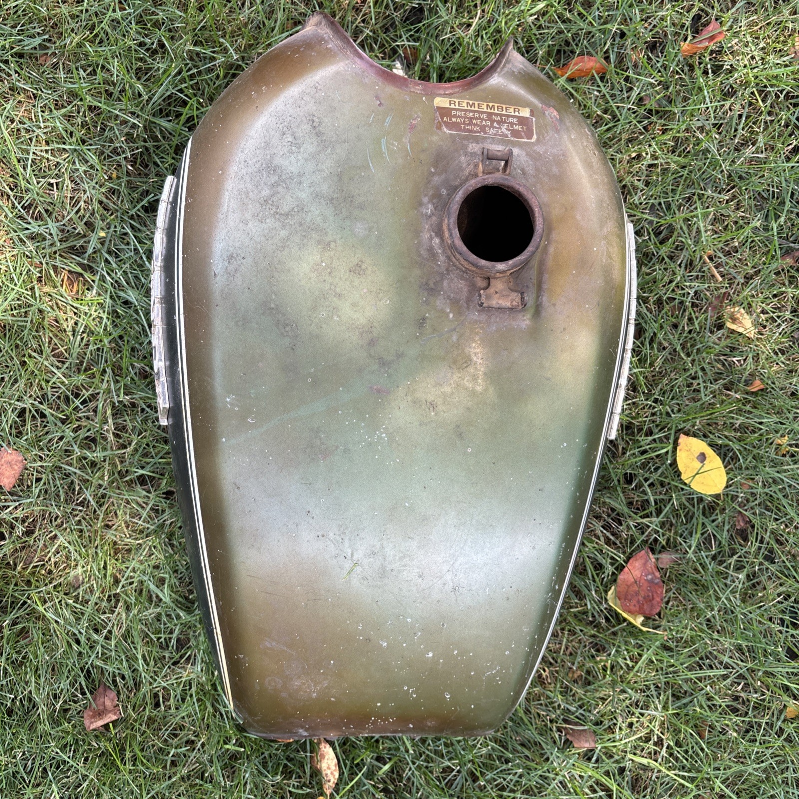 Honda CB550 CB550K 1973 1974 OEM Green Petrol Fuel Gas Tank VINTAGE Motorcycle