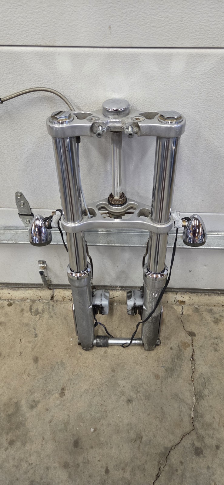Vrod Front End Forks Calipers Axle And Lights