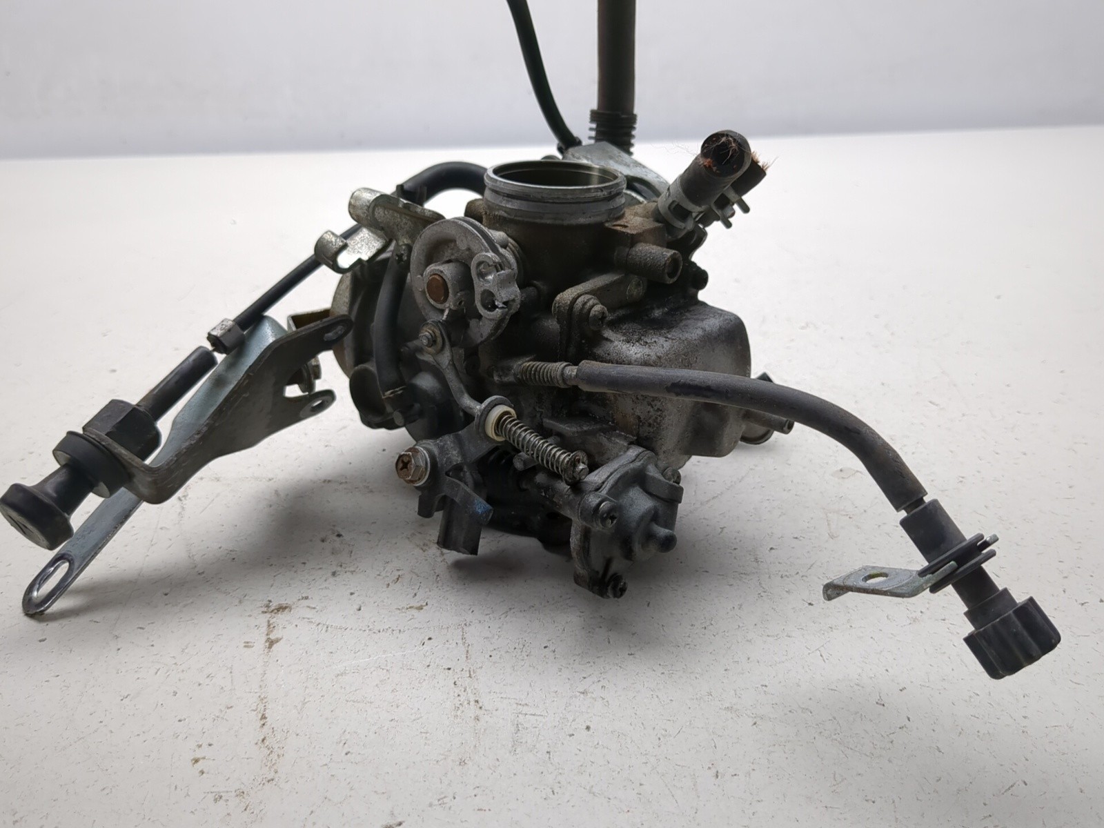 04-09 Honda VTX1300C VTX 1300 Carburetor 16100-MEA-671