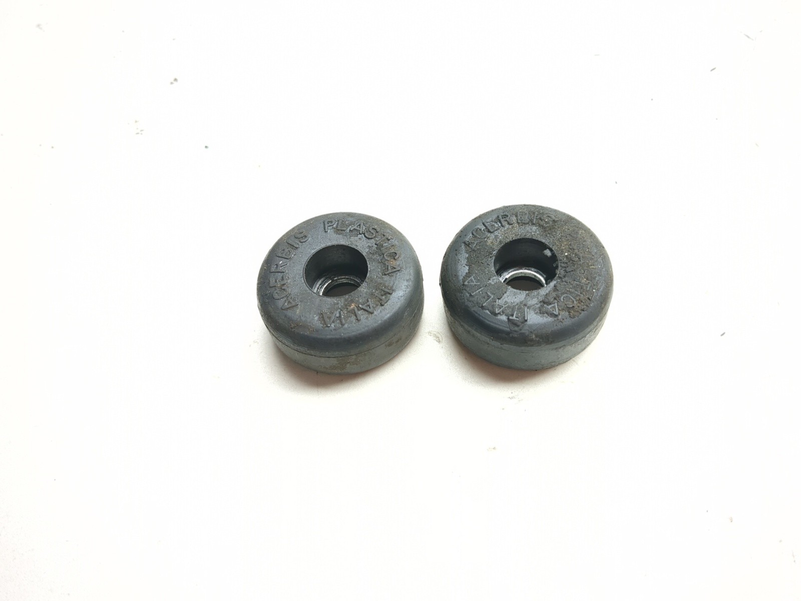 08-12 Moto Guzzi V7 Classic 750 Front Left & Right Fuel Tank Mounting Rubbers