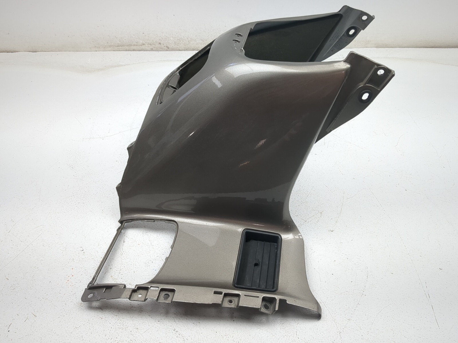 07-10 Honda Goldwing GL 1800 Front Top Shelter Fairing Panel 83152-MCA-0000