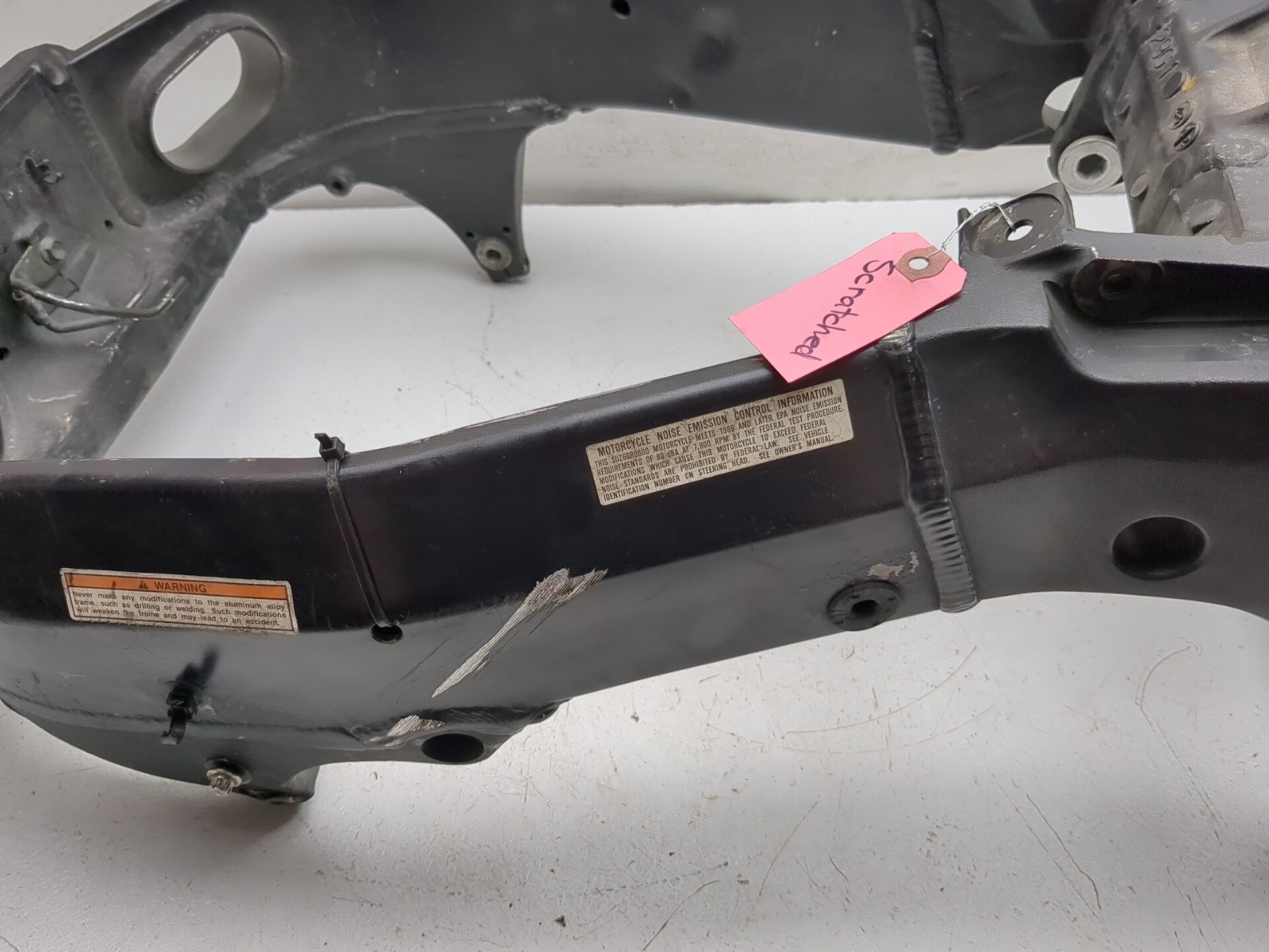 04 05 Suzuki GSXR 600 Main Frame Chassis STRAIGHT SLVG JS1GN7CAX52100187