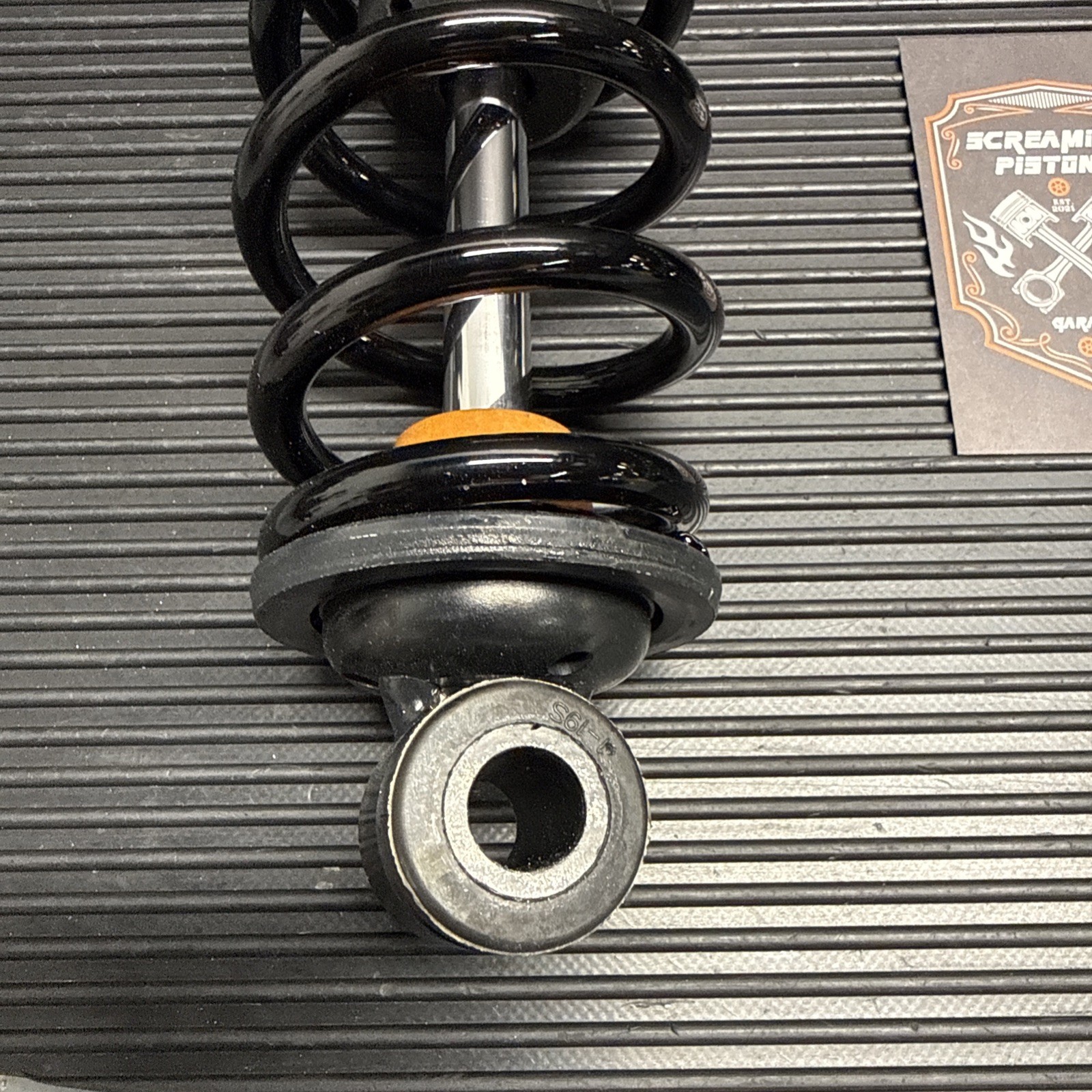 HARLEY DAVIDSON 25 ROAD GLIDE FLHX FLTRX 13 IN SHOCKS 54000377 54000376