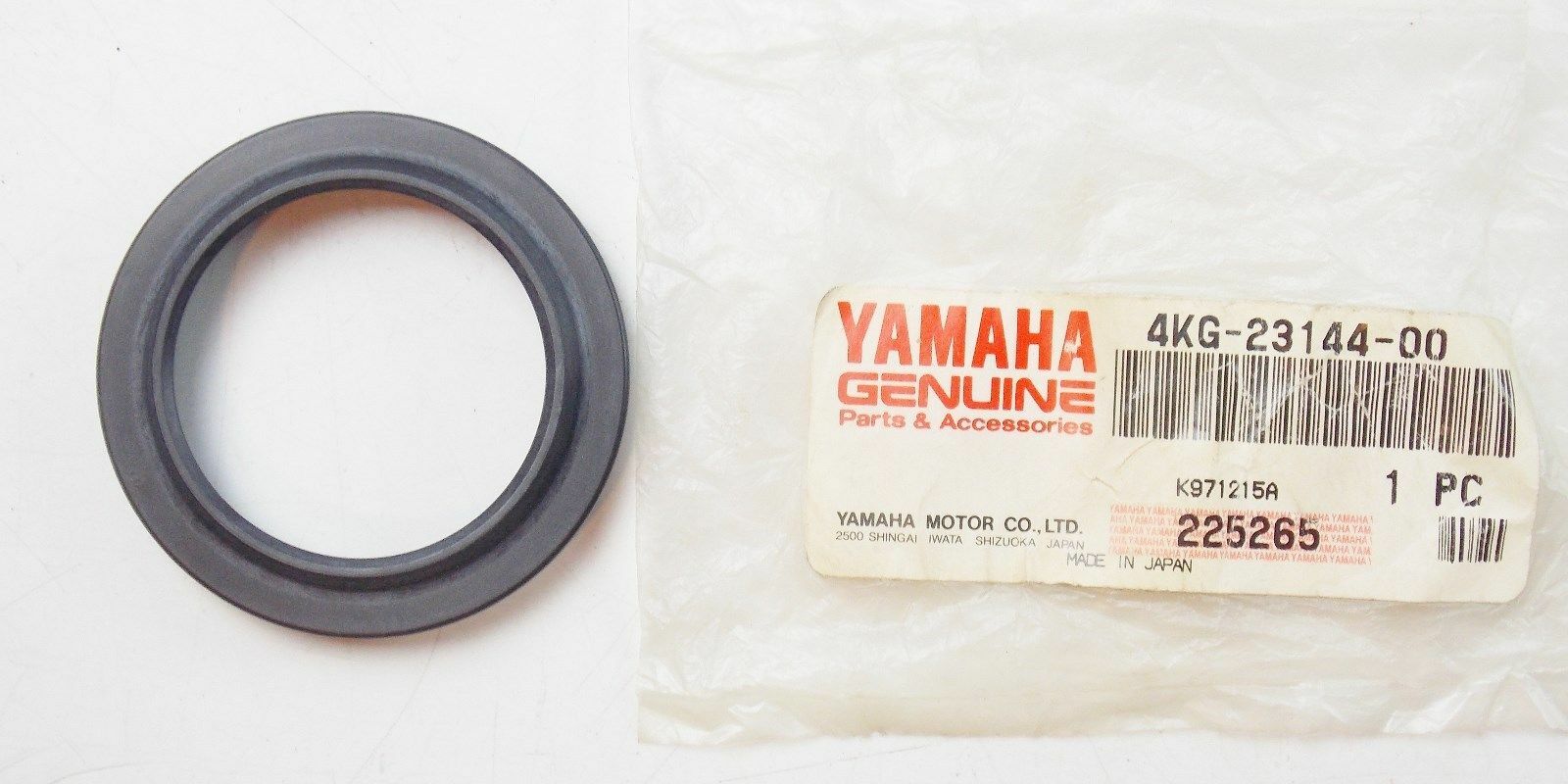 OEM 1996-98 YAMAHA V-MAX 1200 FRONT FORK SUSPENSION DUST OIL SEAL 4KG-23144-00