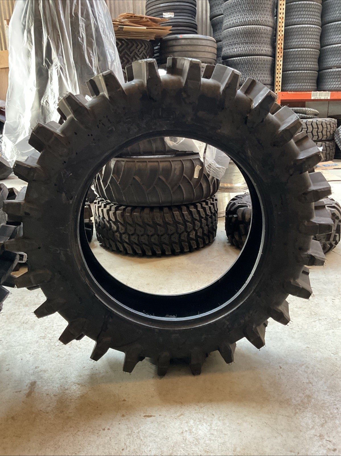 System 3 Off-Road® S3-0482 – XM310R Monster Mud Front/Rear Tire (35/9-20)