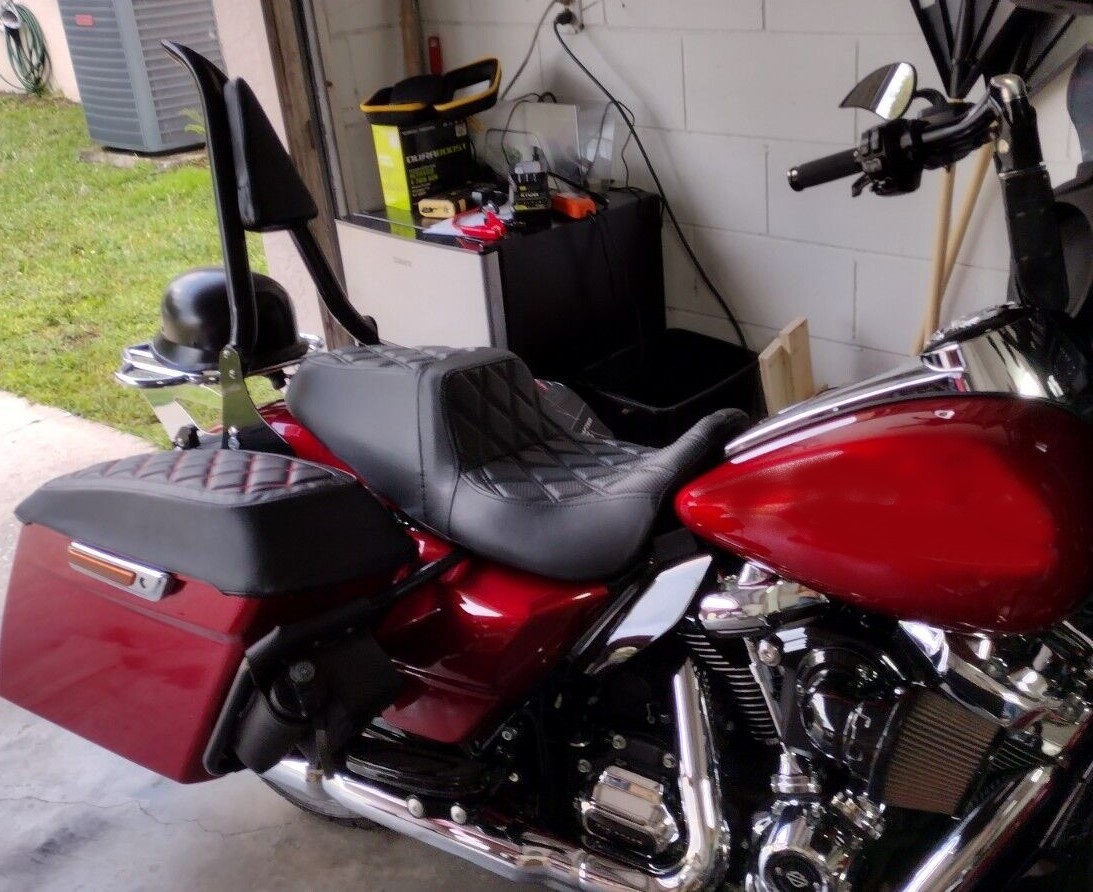 Step-Up Full Black One-Piece Seat For Harley Road King FLHR 08-23 Special 17-23