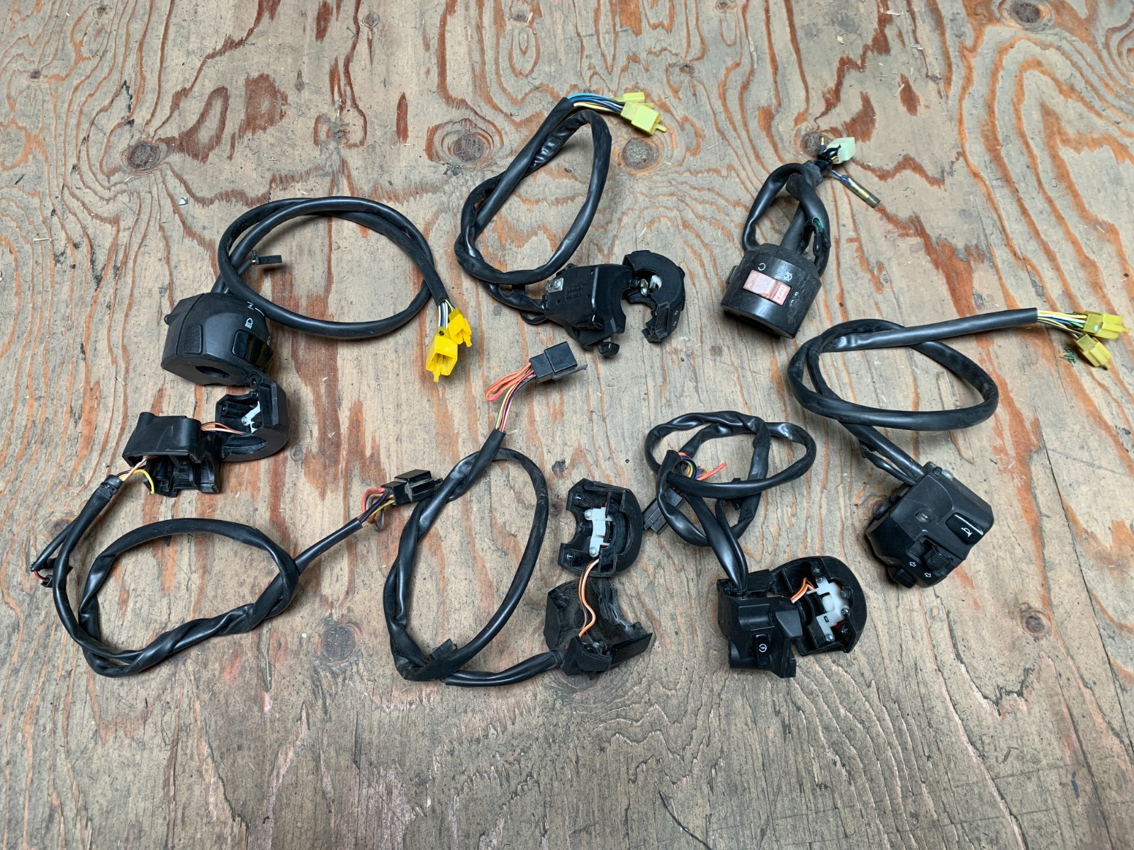 Suzuki Domino Motorcycle Handlebar Bar Switch Parts Lot (7)