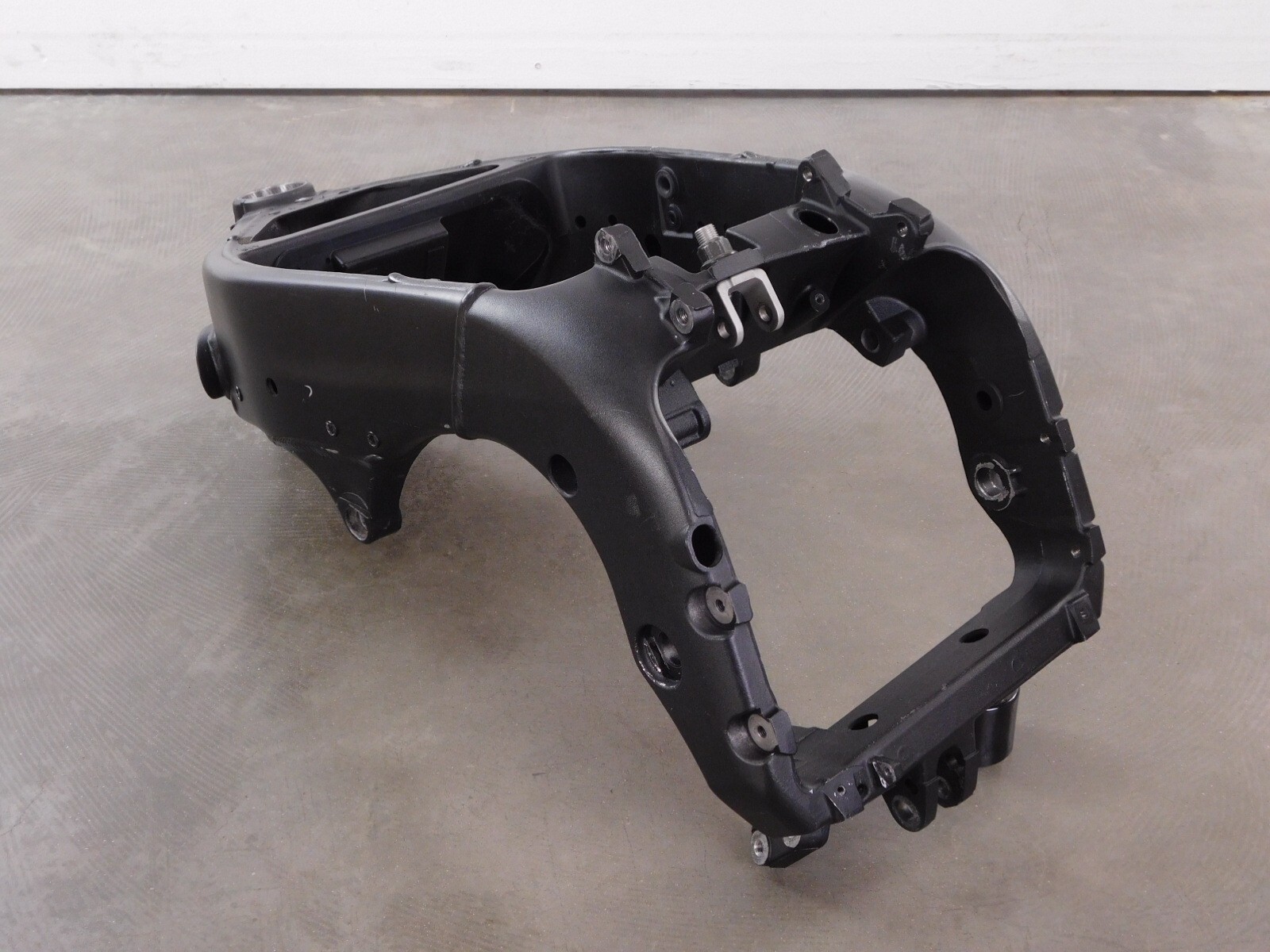 MAIN FRAME STRAIGHT Chassis GOOD 2 GO! EZ Reg? YES SIR!! 04-06 YZFR1 YZF-R1