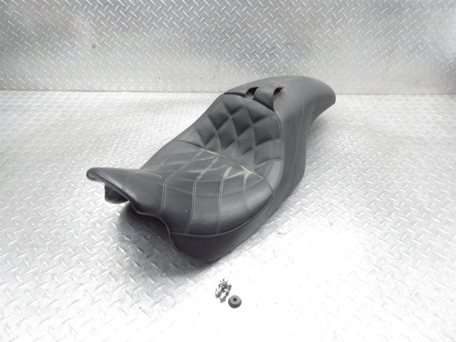 2010 10 Harley Davidson RoadKing FLHR CORBIN Seat Saddle Cushion Pad