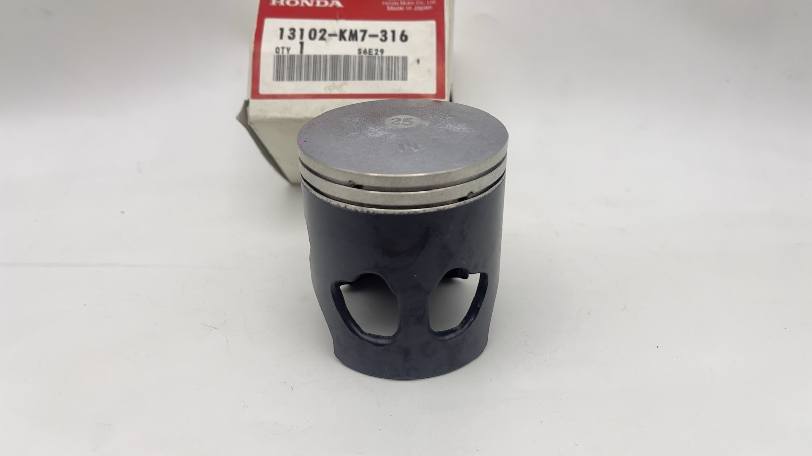 HONDA HX135 FIGHTER135 HXS PISTON BLACK (0.25)+RING(0.25)+PIN NOS 13102-KM7-316