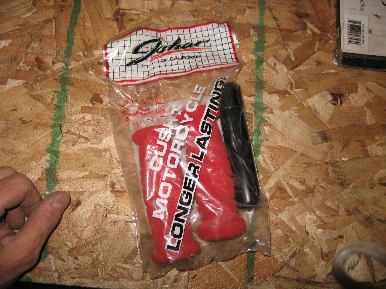 Johar CUSHI Foam Grips Retro Vintage Motorcycle Cruiser Red Ribbed BMX MX ATV