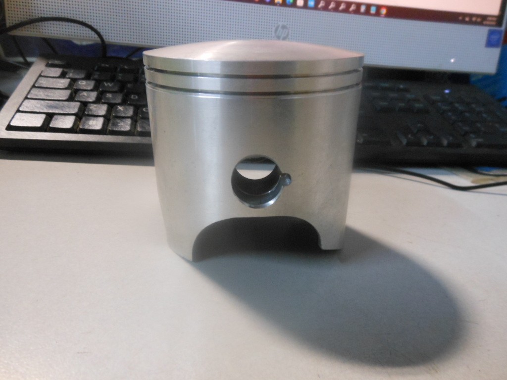 NOS Wiseco 0.60 Piston Kit Fits: Yamaha 82-83 YZ490 478P6