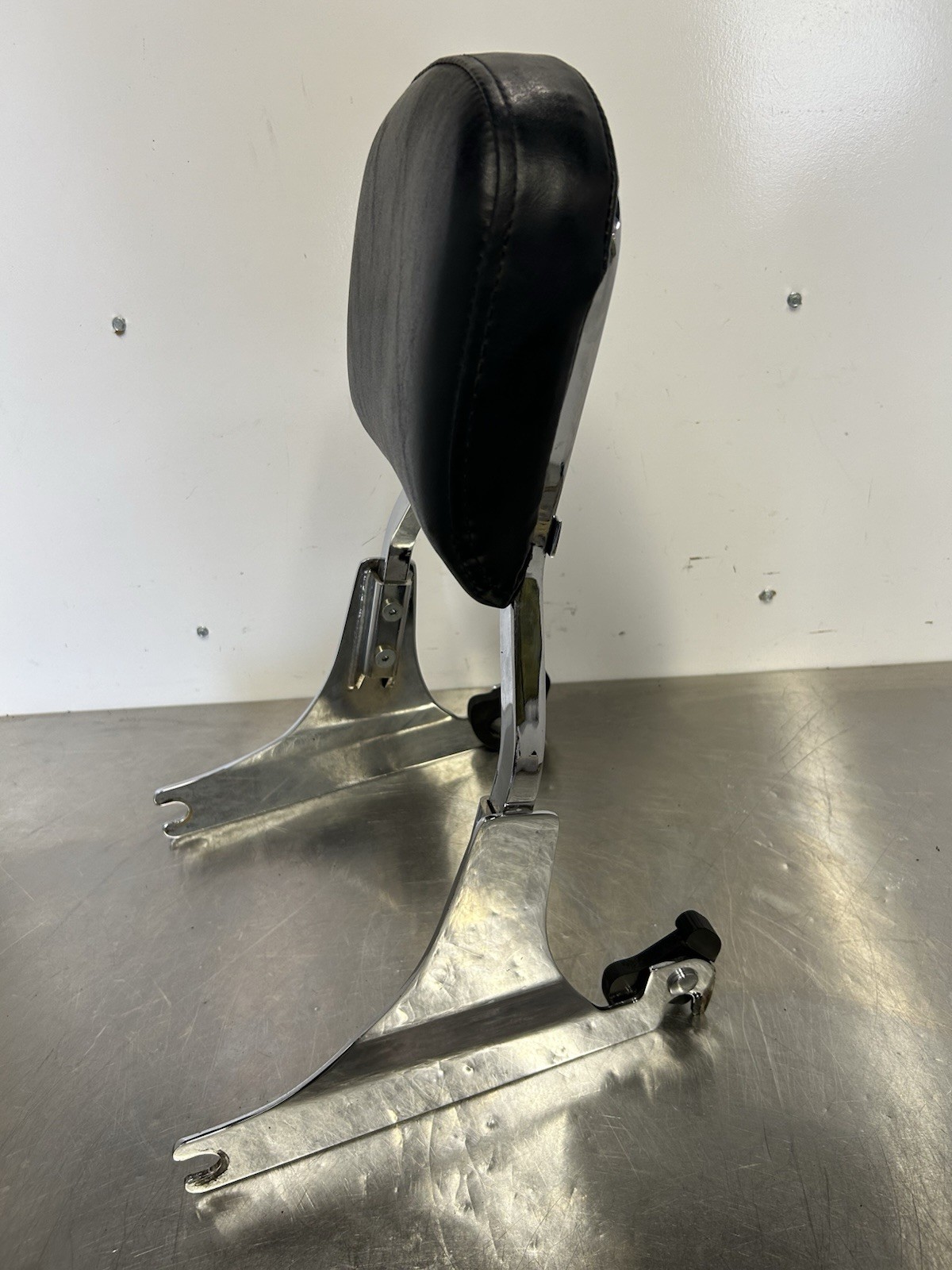98 Harley Softail FLSTF Fat Boy rear passenger back rest detachable sissy bar