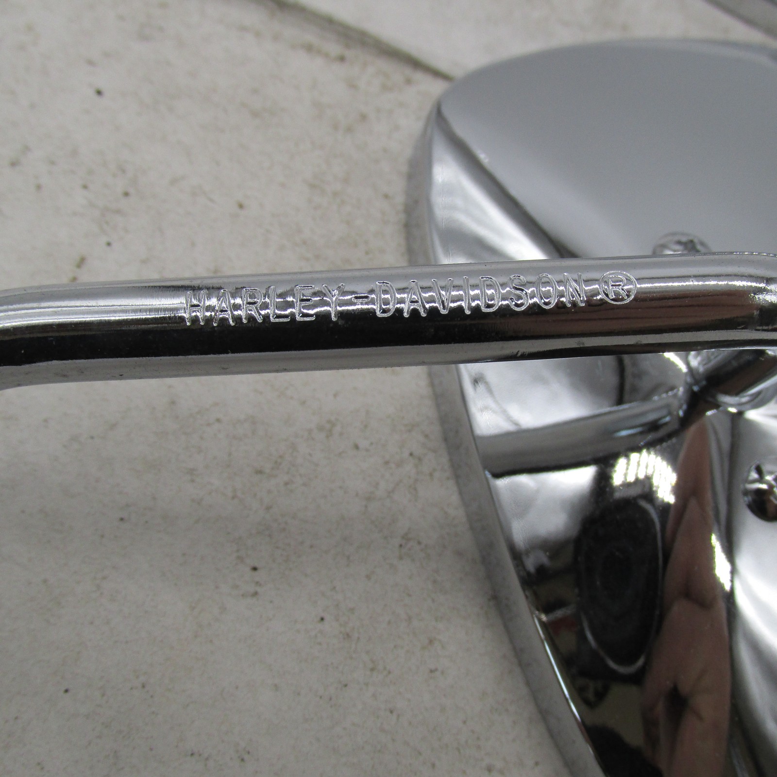 Pair of Harley OEM Chrome Short Stem Mirrors *1 is Cracked* 91875-88 91892-88