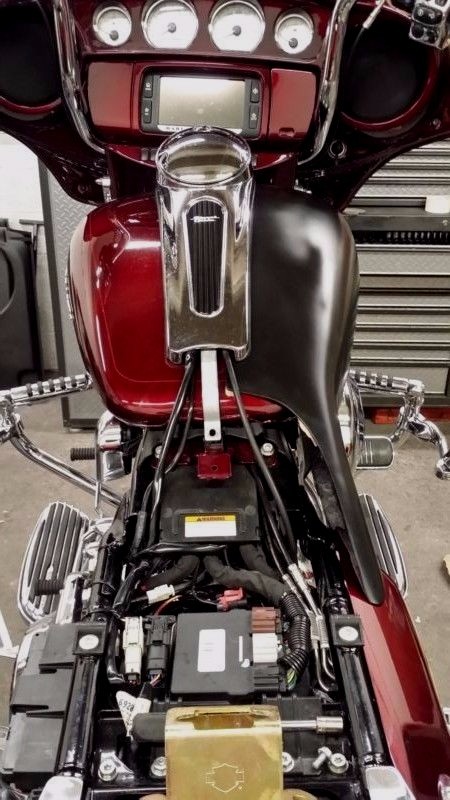 HARLEY DAVIDSON 6 GAL TANK SHROUDS FOR TOURING MODELS 2008-2013 FLH