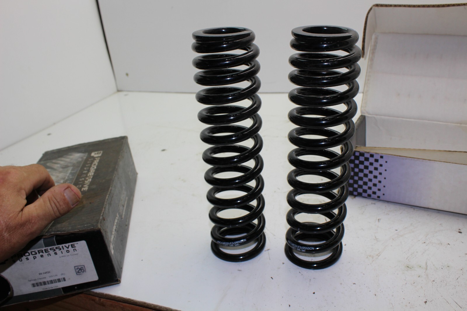 Progressive 12 Series Standard Springs BLACK 03-1371B (SWH136)