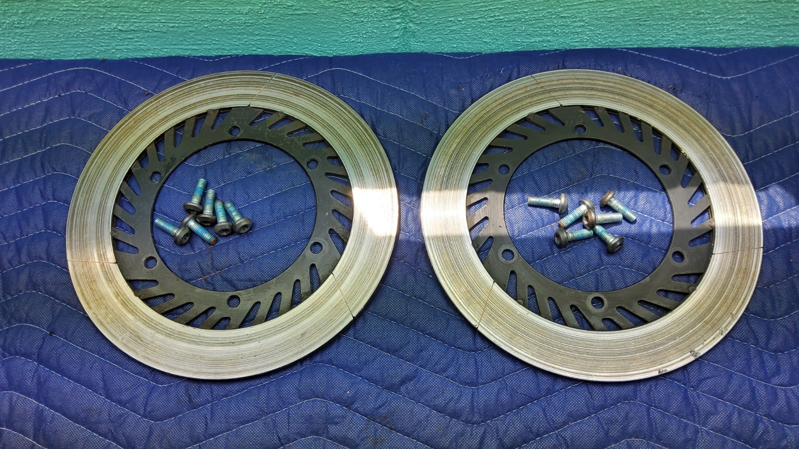 OEM Yamaha FZ750 Front Brake Disc Rotors Set Left Right With Hardware Vented