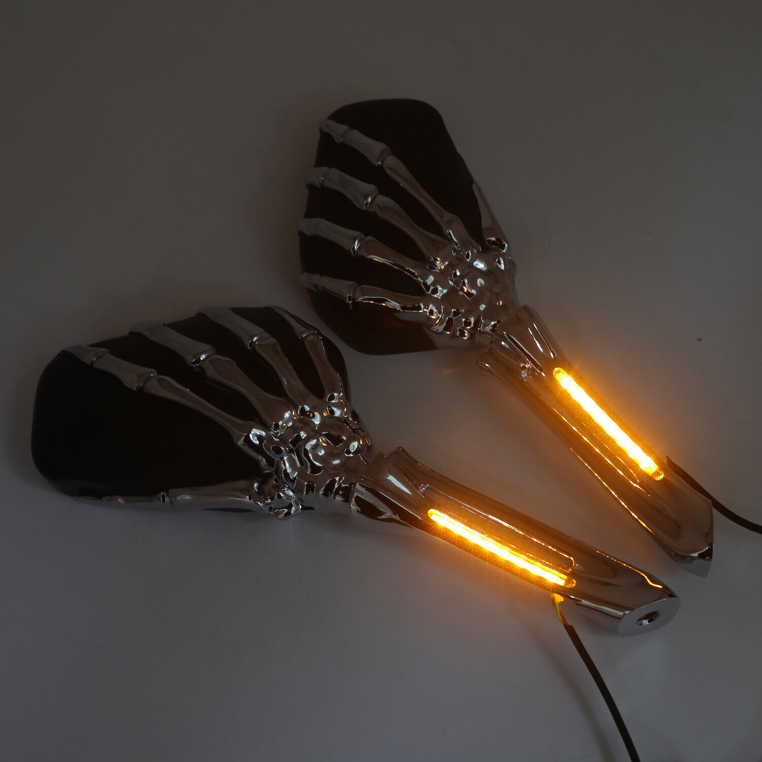 HTTMT LED Skull Rearview Mirrors w/8mm 10mm Bolts For Harley Street Glide