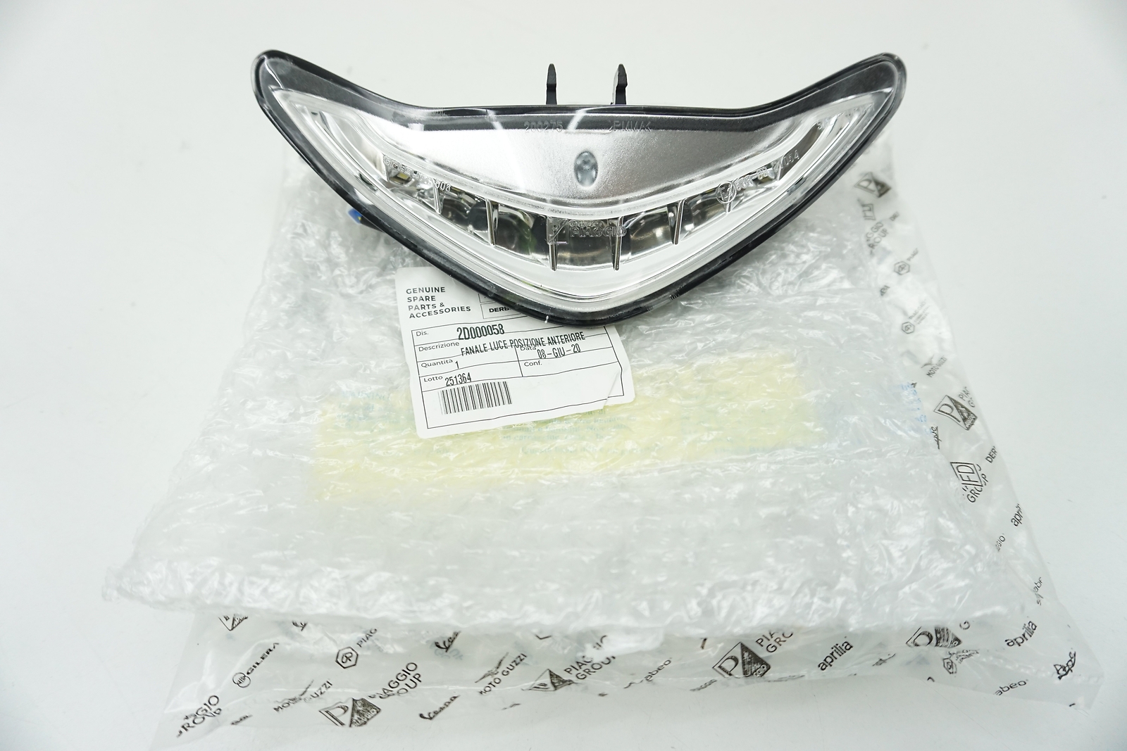 PIAGGIO MP3 300 500 Front LED position side light daylight 2D000058 2014-2018