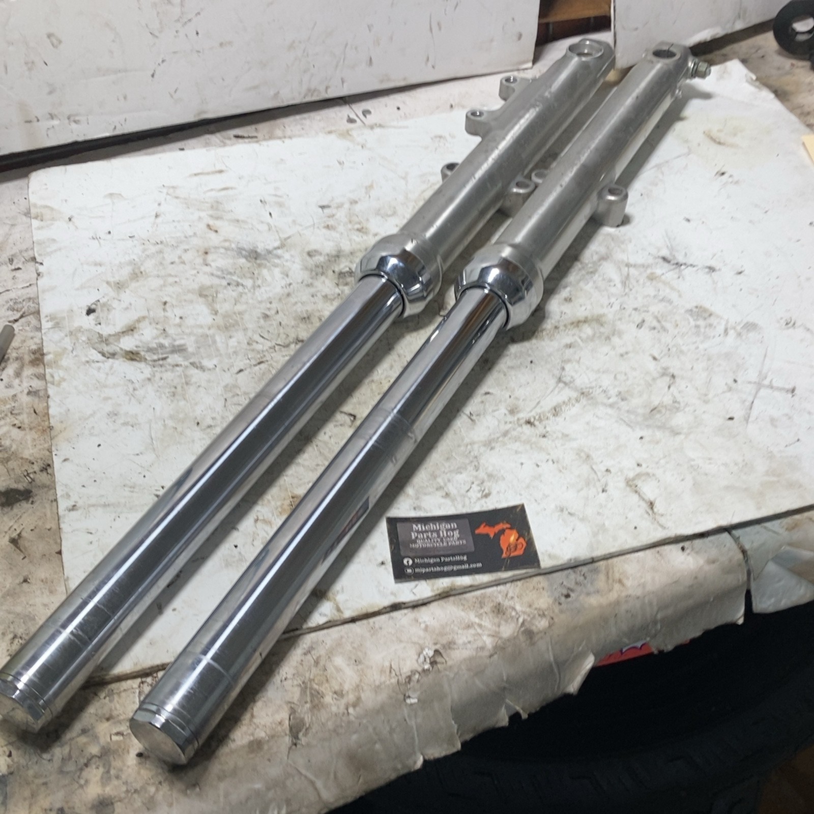 00-03 Harley Sporster XL 883 1200 OEM Front Fork Set Pair STRAIGHT Single Disc
