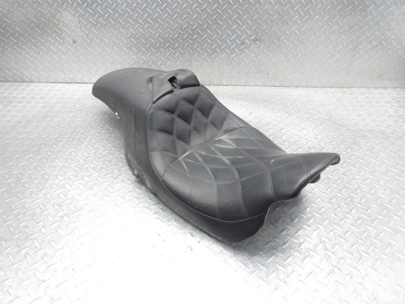 2010 10 Harley Davidson RoadKing FLHR CORBIN Seat Saddle Cushion Pad