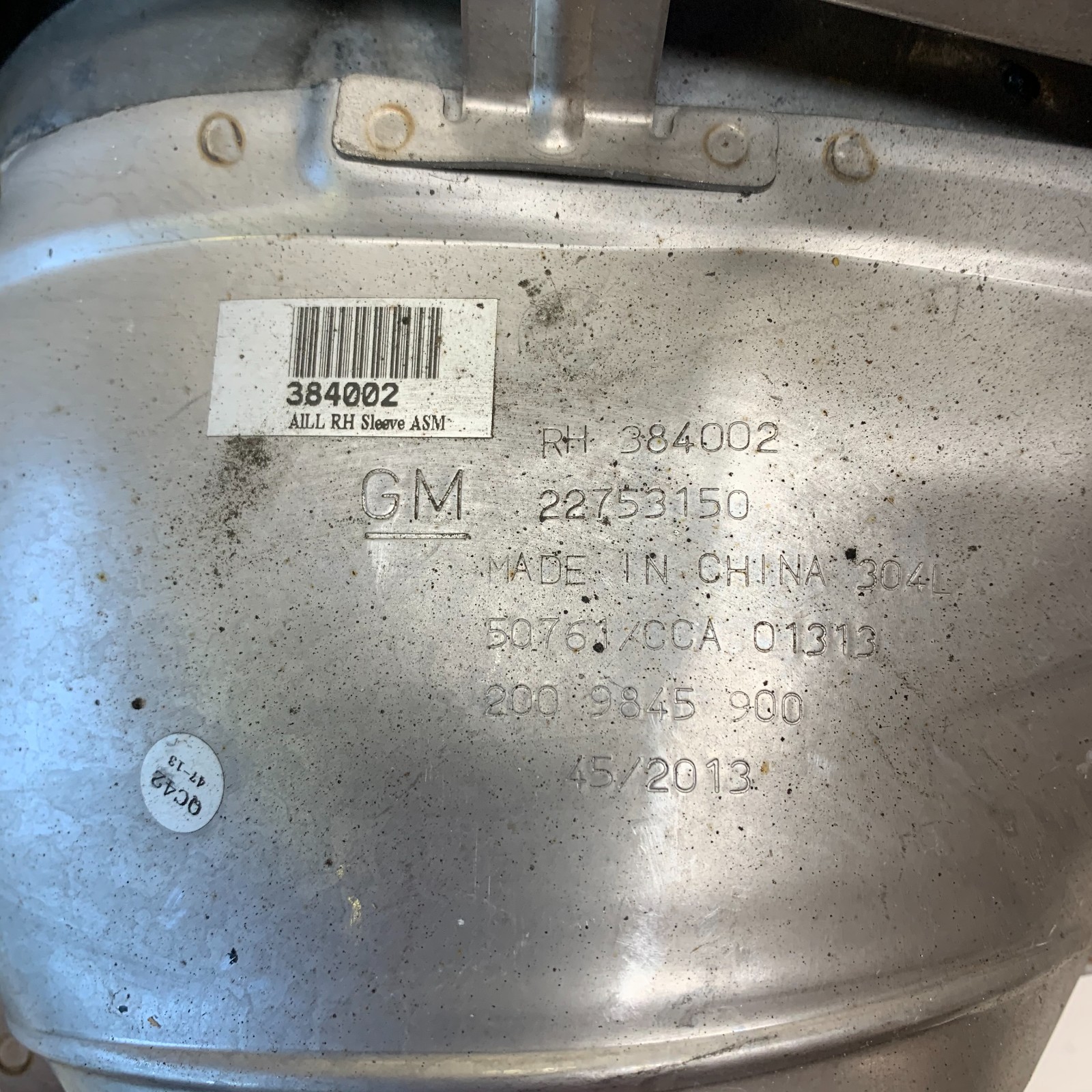 2014- 2016 Cadillac CTS Rear Right Side Exhaust Tip Bezel Sleeve 22753150 OEM
