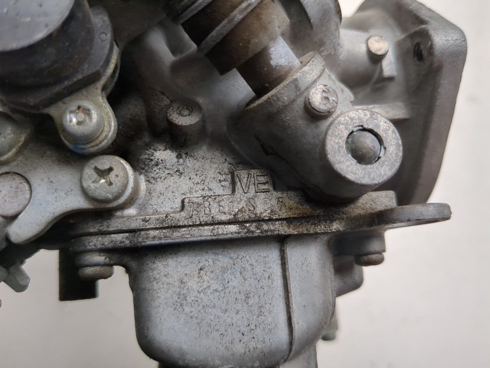 04-09 Honda VTX1300C VTX 1300 Carburetor 16100-MEA-671