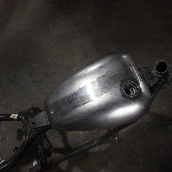 Handmade 10L Fuel Gas Tank for HONDA Sportster Steed 400 VT600 1.5mm Steel Plate