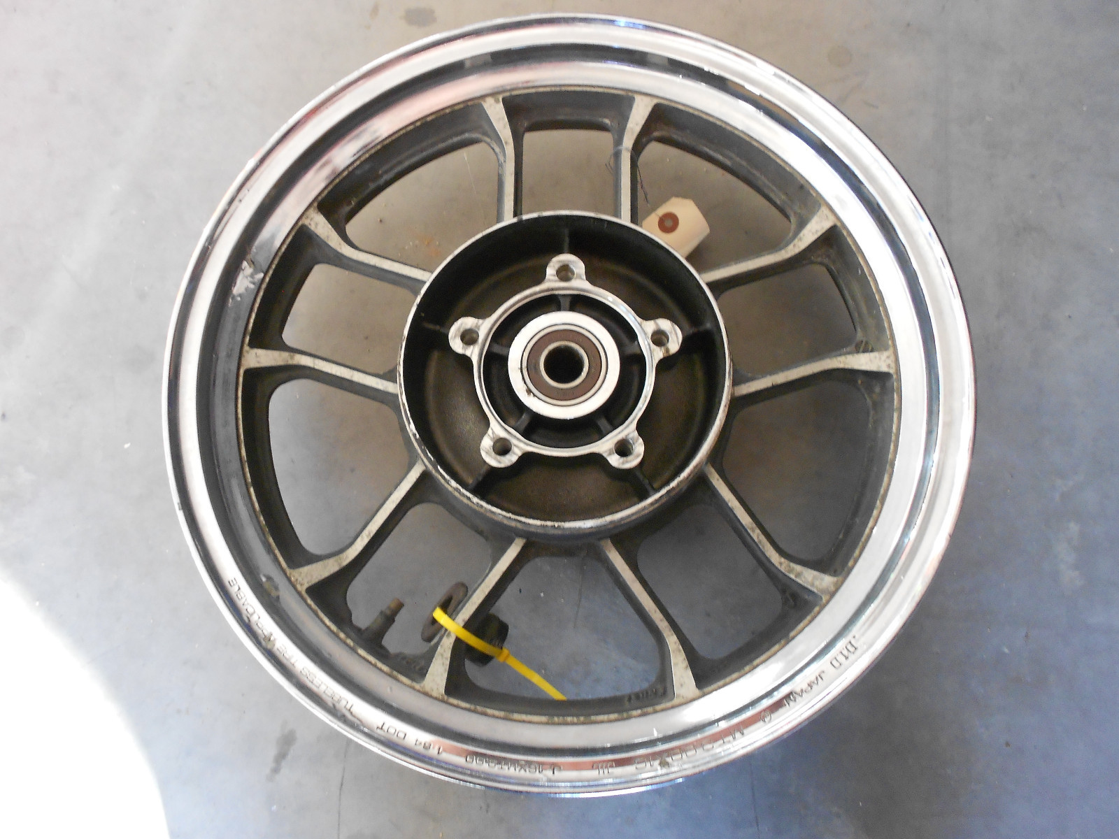 1985 85 HONDA VF1100C VF 1100 C REAR WHEEL 16X3
