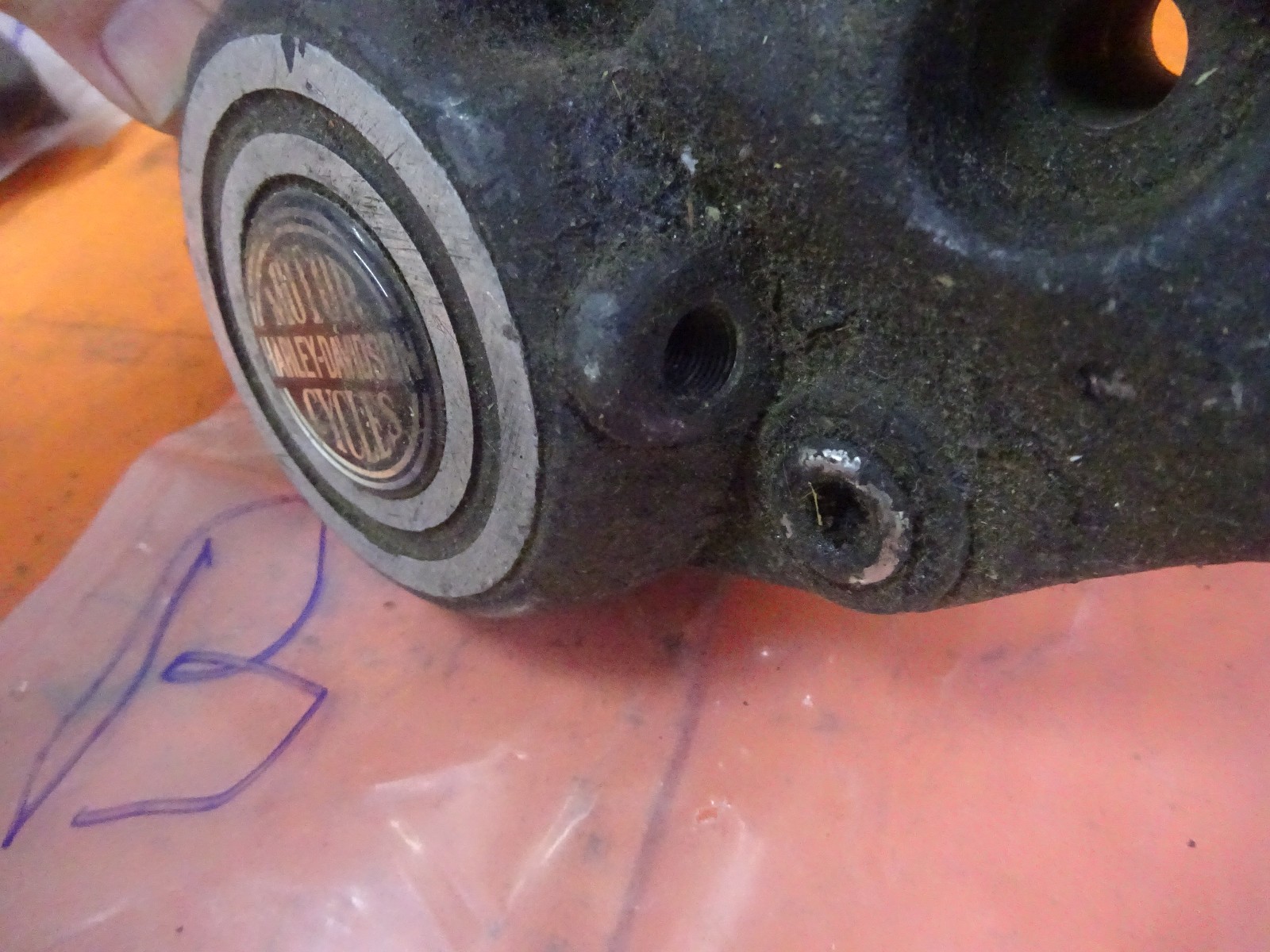 VINTAGE HARLEY OLE CHOICE OF USED PLAIN REAR BANANA BRAKE CALIPER 1/2