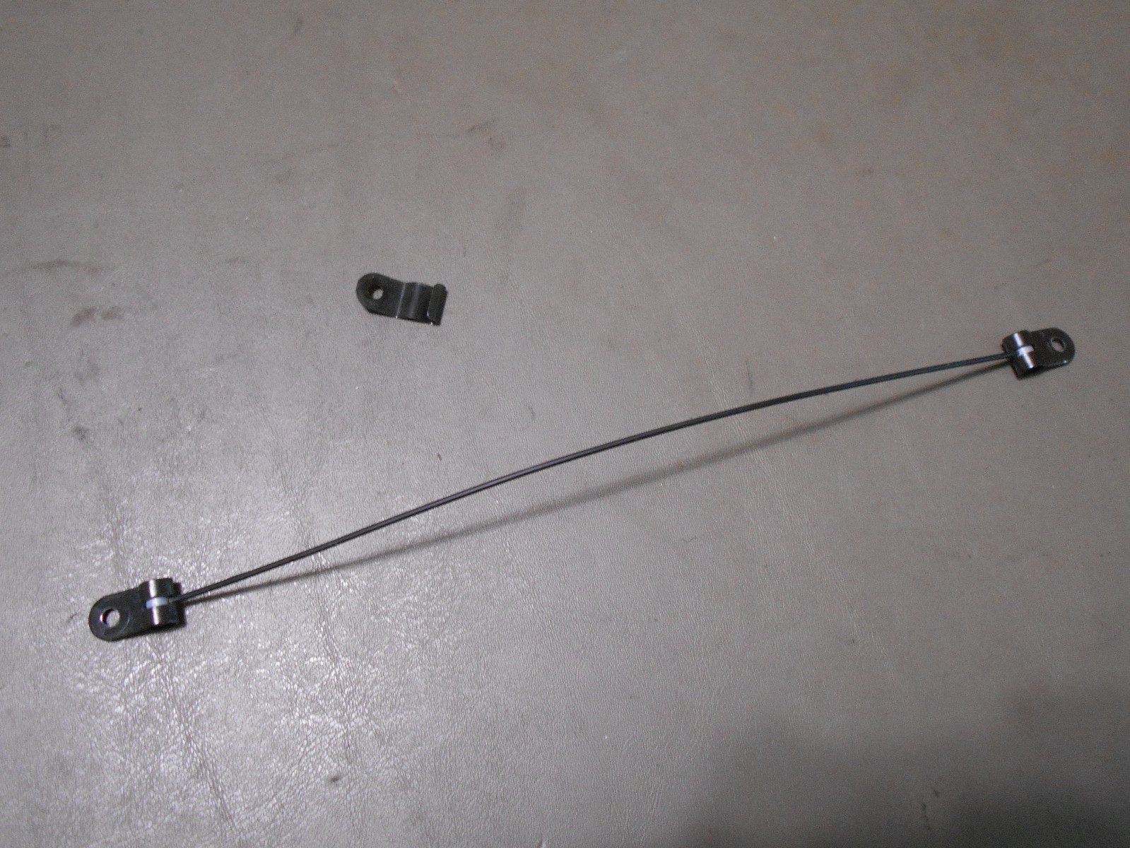 01-08 Honda Goldwing GL 1800 RH – Right Side Saddle Bag Door LId Stopper Cable