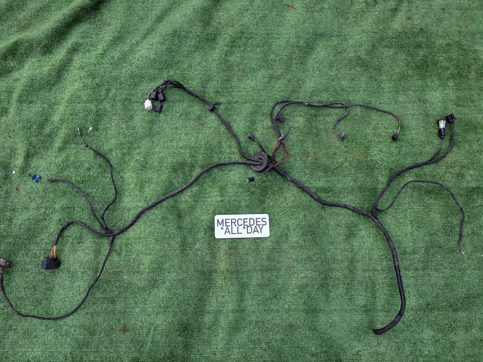 Genuine Mercedes W463 G350 Front Upper Engine Compartment Part Wire Loom Harness