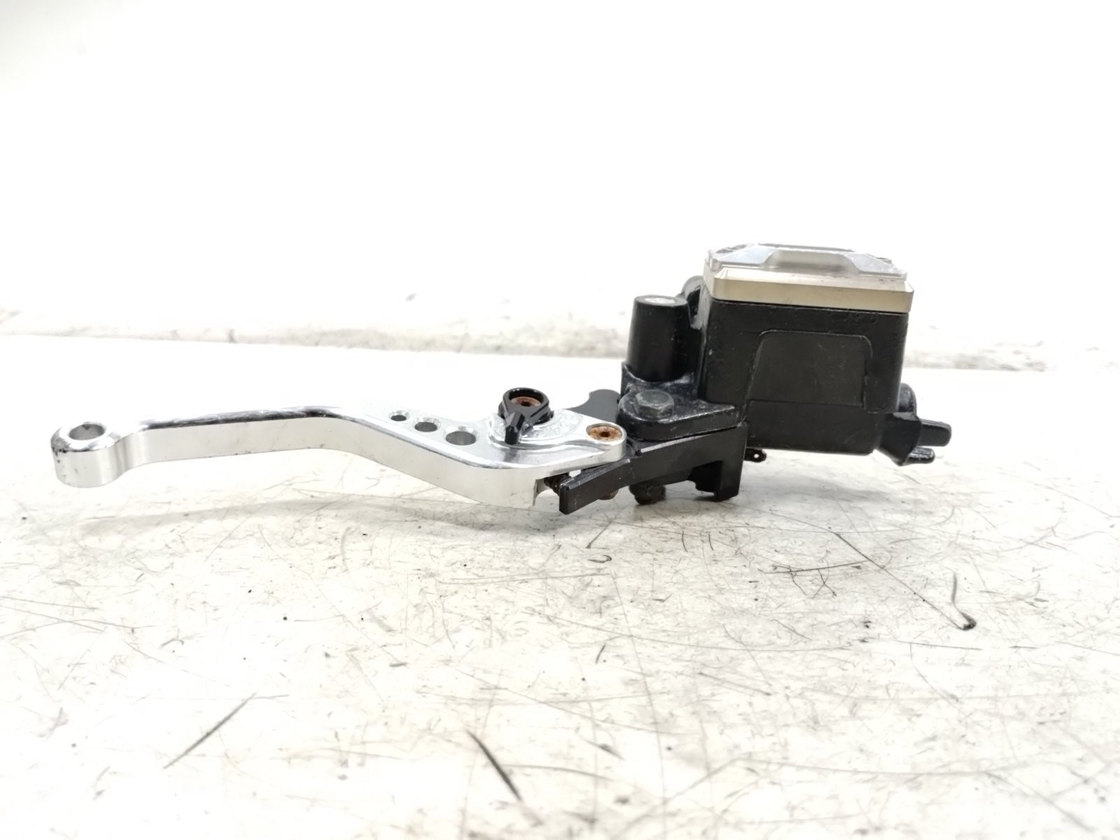 2001 Kawasaki ZR7 ZR 750 ZR7S Front Brake Master Cylinder