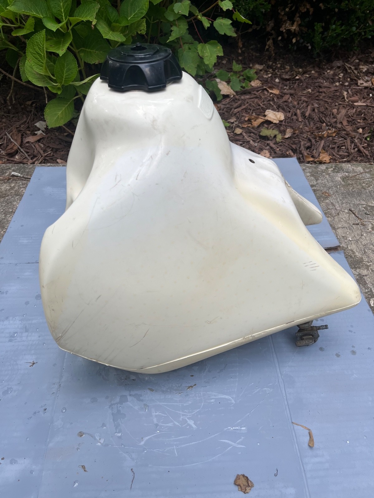 Honda XR250L — Clarke 4.2 Gallon Oversize Fuel Tank — (US/Canada) — #11316