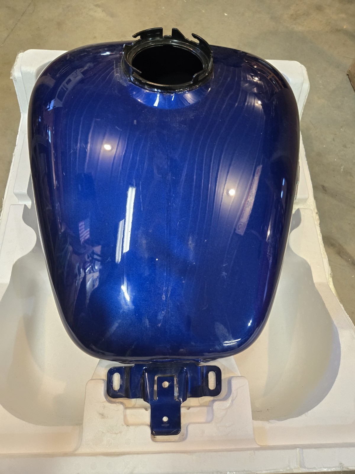 Used 2015 Harley-Davidson Street Glide Superior Blue Fuel Gas Tank 61000120DWC