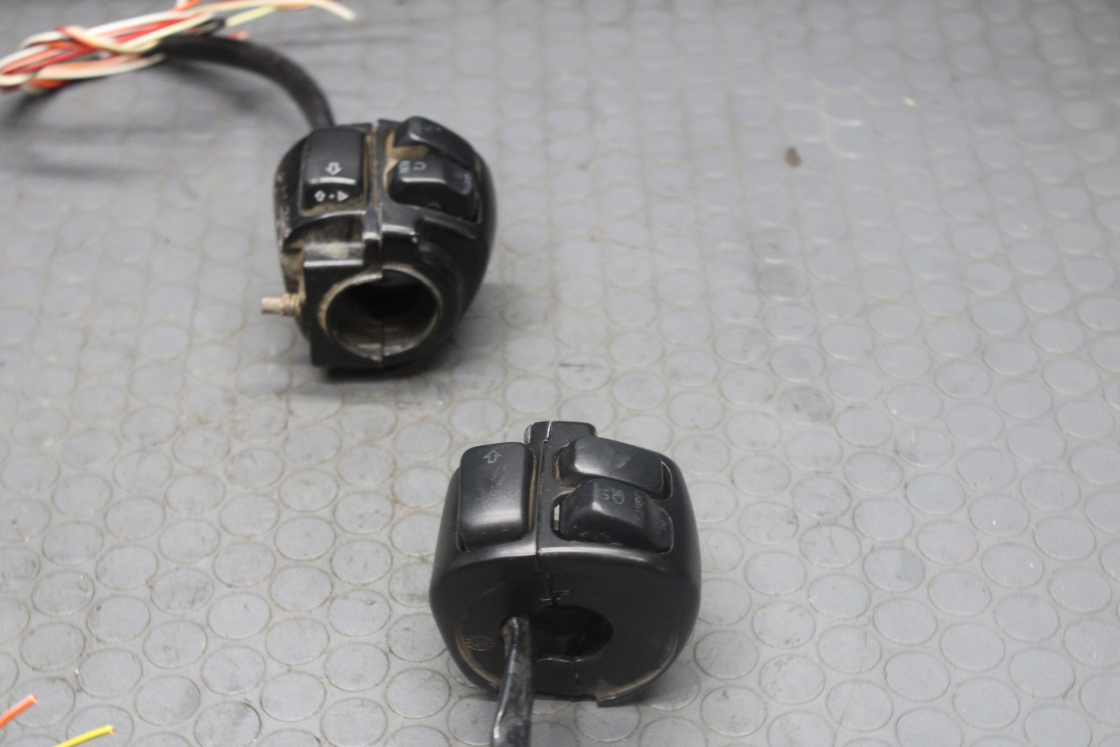 2000-2005 Harley Davidson Touring Road King Left/Right Control Switch OEM