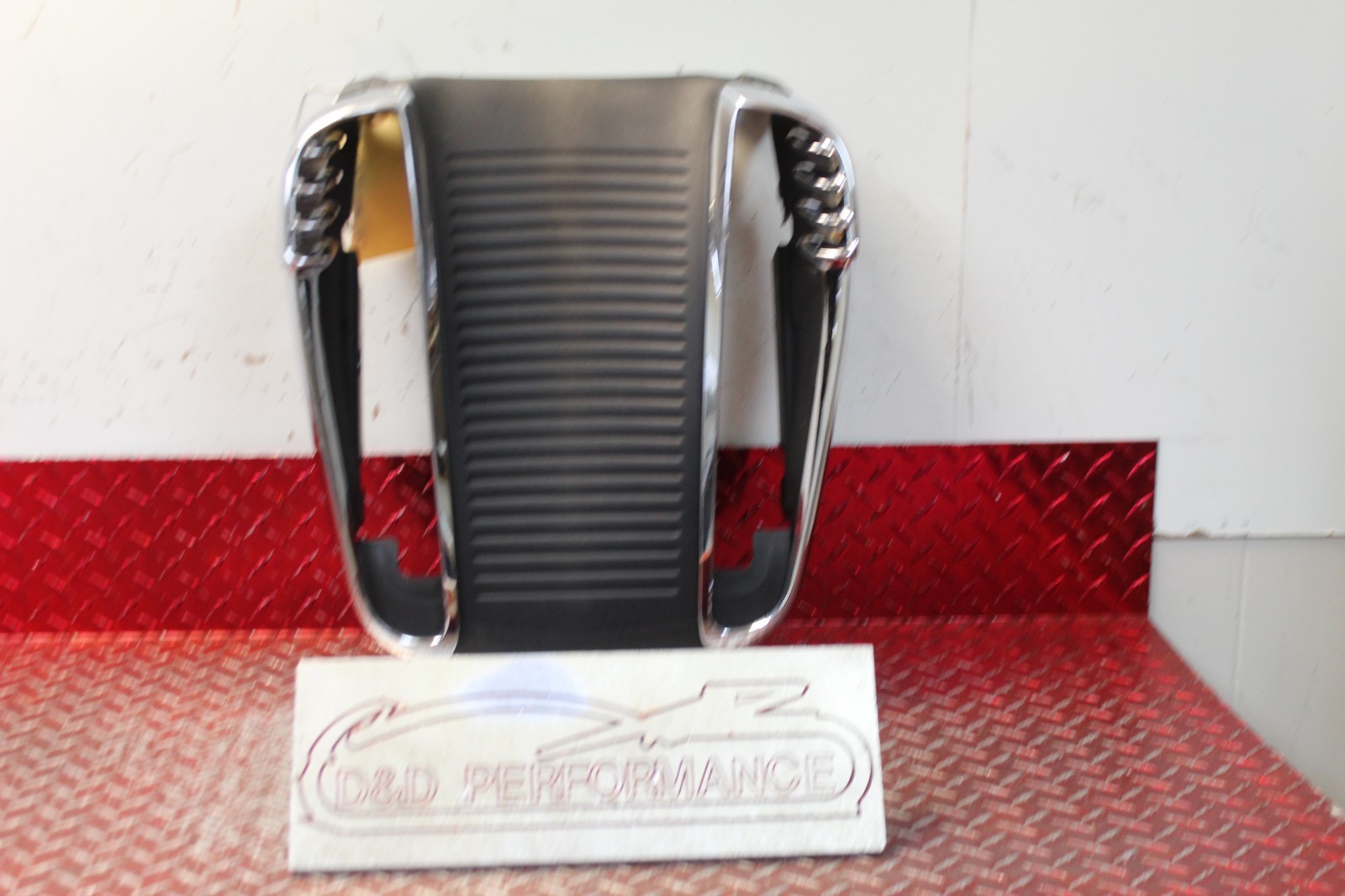 2006 HARLEY DAVIDSON V-ROD VROD VRSCA RADIATOR SHROUD SEE DESC VR28