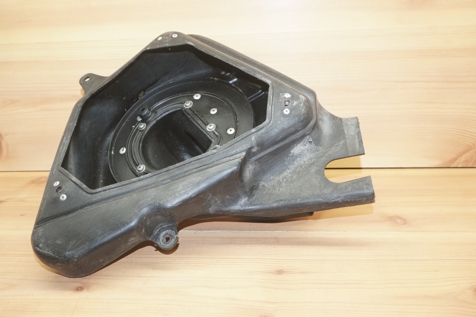 1985 Kawasaki KX250 KX 250 KX500 Airbox Air Box Cleaner Housing Case 11011-1180