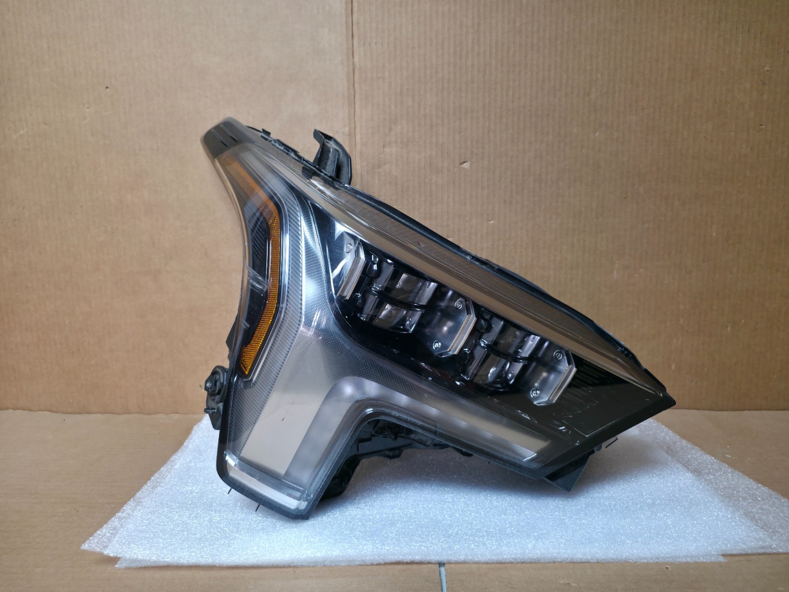 2022 2023 2024 2025 TOYOTA TUNDRA RIGHT PASSENGER SIDE LED HEADLIGHT OEM