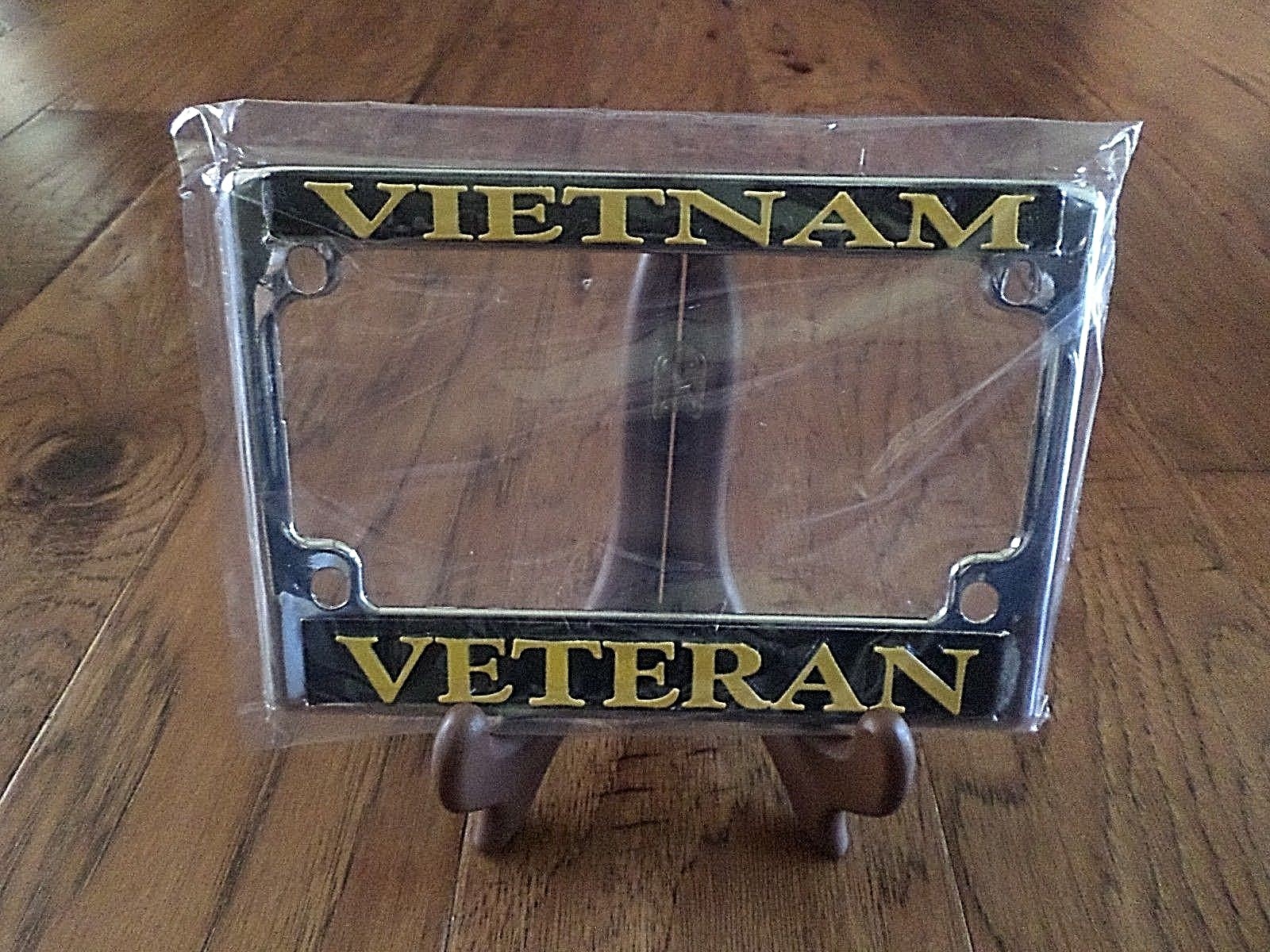 U.S MILITARY VIETNAM VETERAN METAL MOTORCYCLE LICENSE PLATE FRAME U.S.A MADE