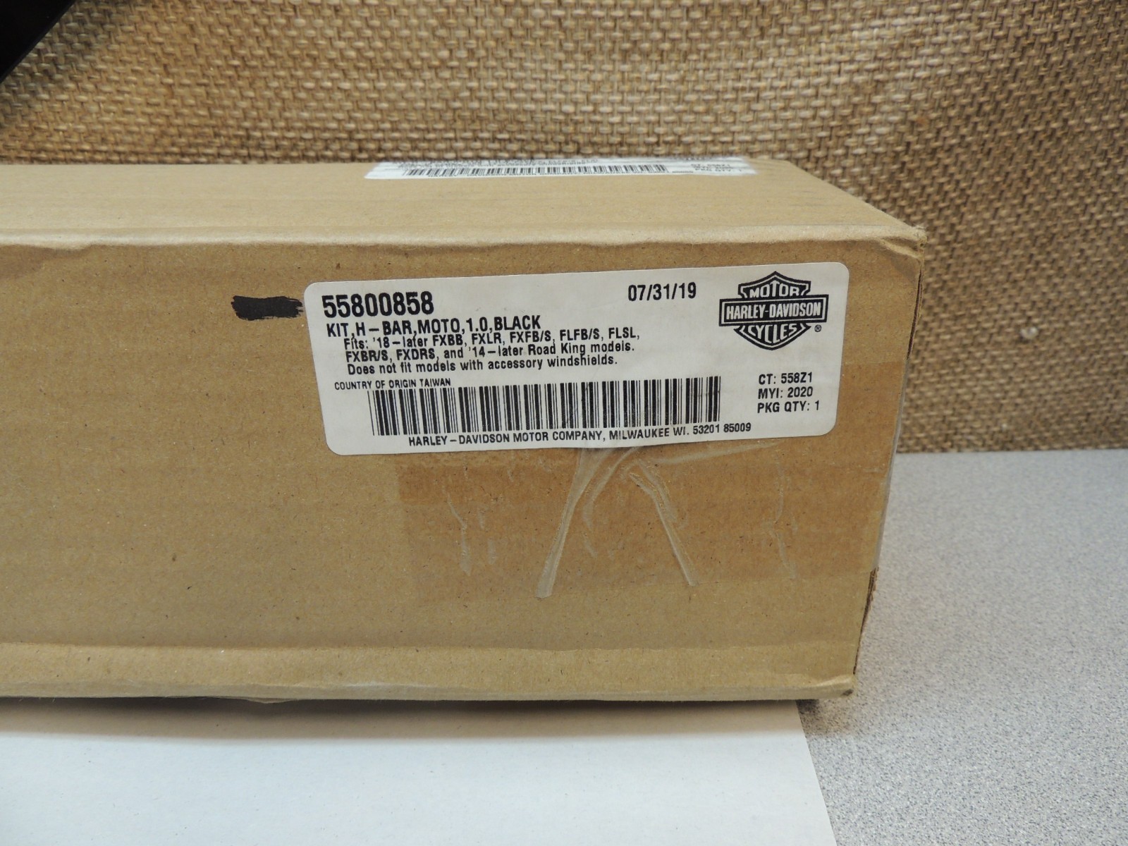 NOS HARLEY 14-20 ROAD KING ’18-20 SOFTAIL ANODIZED BLACK 1.25″ TAPERED MOTO BARS