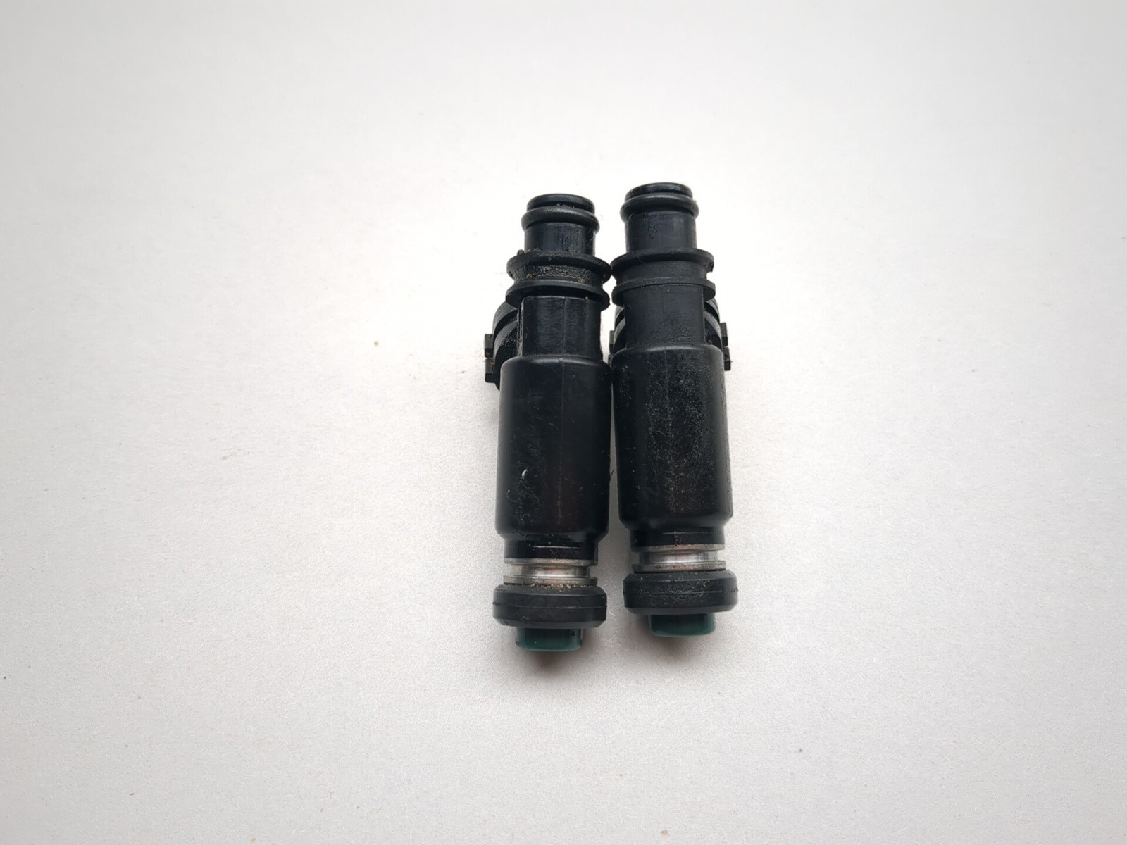 05-08 Honda VTX1800C Front Rear Fuel Injector Set 16450-MCH-004